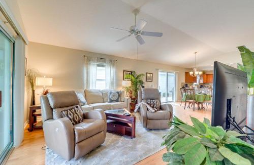 Pennecamp House | Dog-Friendly Home in The Villages w/Private Patio