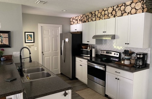 Fellowship House | Dog Friendly Retreat near WEC
