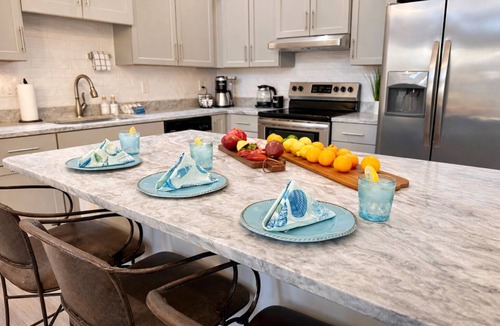 Fort Walton Beach House | Dog-Friendly Coastal Getaway Walk to Beach!