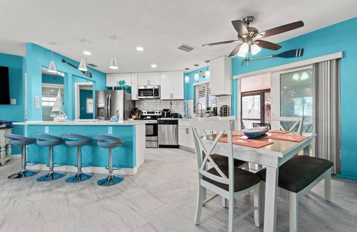 Spring Hill House | Dolphin View Cabana - Gorgeous 3-bedroom house in Hernando Beach