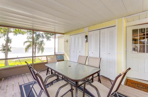 Tavares Apartment | Dora Canal Views & Shared Dock: Apt in Tavares!