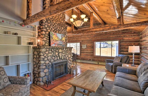 Buena Vista House | Downtown Buena Vista Cabin w/Patio & Grill!