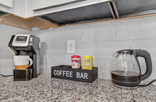River Market Apartment | Downtown KC 2BR Loft with Parking & Fast WiFi