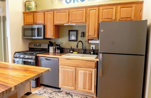 Leadville House | Downtown Leadville: easy access to everything!