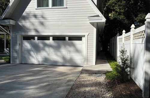 Lawsona - Fern Creek Apartment | Downtown Orlando “Birdhouse”