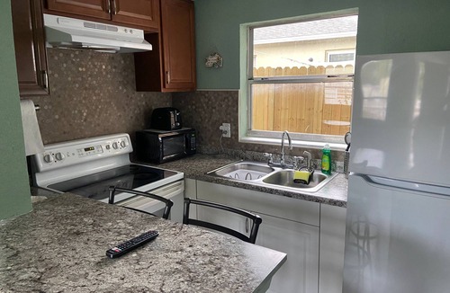 Park East House | Downtown Sarasota Rental, 2 Units,4 Bedrooms,3 Baths, Sleeps 10, Lido Beach 6min