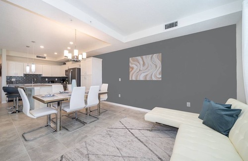 Historic Downtown Kissimmee Apartment | (DR206) Storey Lake Condo 2/2, Free Waterpark