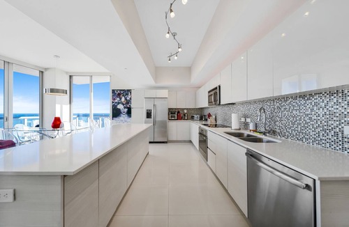 Hallandale Beach Condo | ★DREAM-SKY MANSION. 3DBR/3BA LUXURY PENTHOUSE. 33RD FLOOR - 25 min to FIFA!