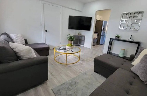 Pompano Beach House | Dream Yard Oasis Heated Pool Near Beach Sleeps 10