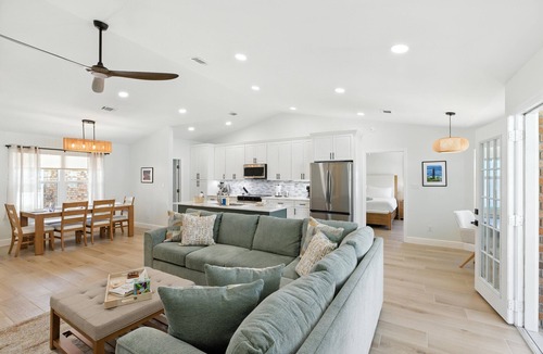 Gulf Breeze House | Driftwood Dreamer Retreat | Quiet Coastal Escape