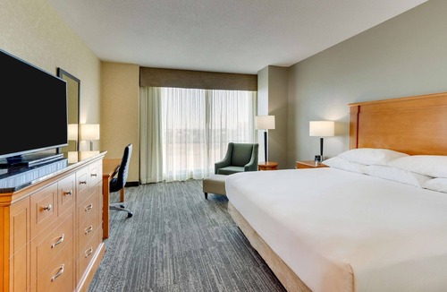 Florida Central Atlantic Coast Hotel | Drury Inn & Suites near Universal Orlando Resort