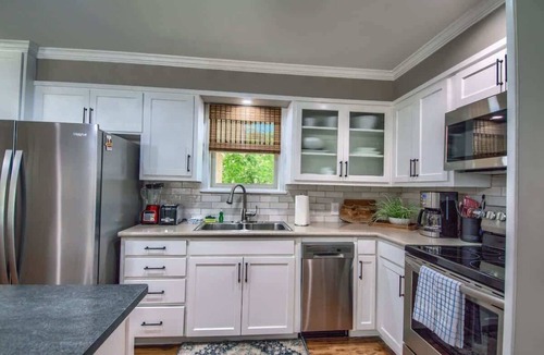 New Braunfels House | DT 430 Momma's House on Landa