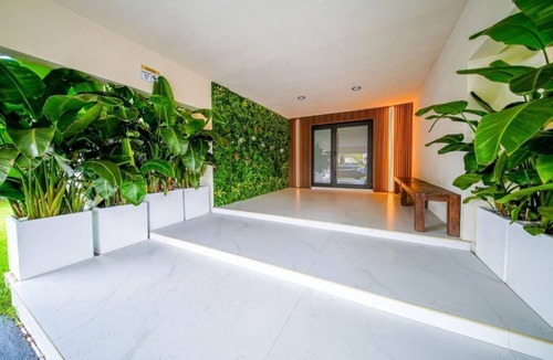 Tamiami House | Dulce Esmeralda