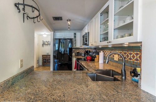 Uptown - Upper Duval Condo | Duval Street Suite