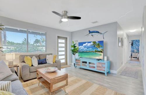 Florida North Atlantic Coast House | Eagle's Way with Firepit Heated Pool and Sunroom Near BEACH