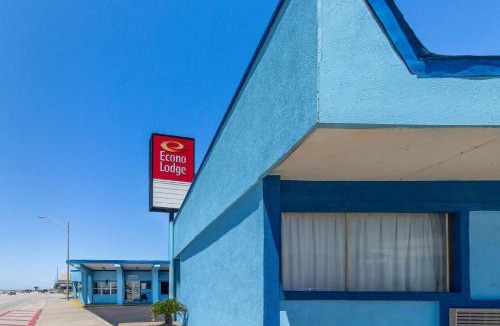 Galveston Cabin | Econo Lodge Galveston Seawall