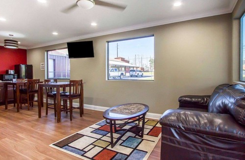 Lanett Hotel | Econo Lodge Lanett