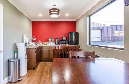 Lanett Hotel | Econo Lodge Lanett