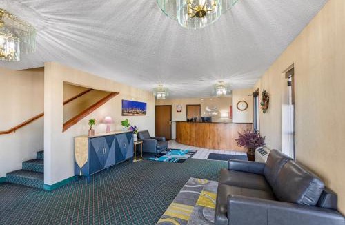 Del Camino Cabin | Econo Lodge Longmont East