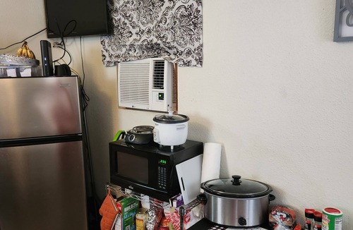Big Spring Cabin | Efficient 1 bed/1 bath cabin in the Permian Basin