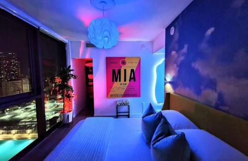 Downtown Miami Apartment | Electric Luxury Downtown Bayfront Brickell