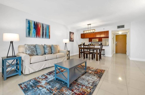 Brickell Condo | Elegant 1 bdr on Brickell Bay Pool & free Parking