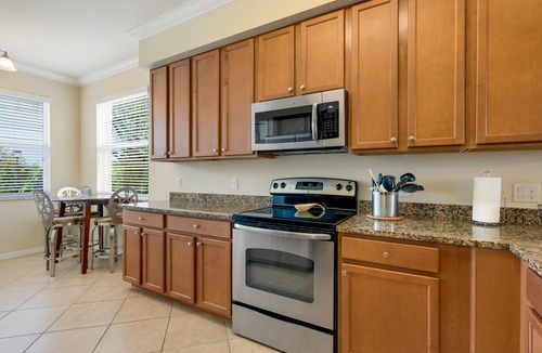 Braden River Condo | Elegant 2-bedroom Condo with Picturesque Pond and Golf Course Views