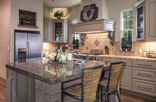Ferndale House | Elegant 5-Bedroom Home in Little Rock