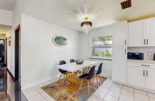 Ridge Wood Heights House | Elegant Sweet Home Sarasota