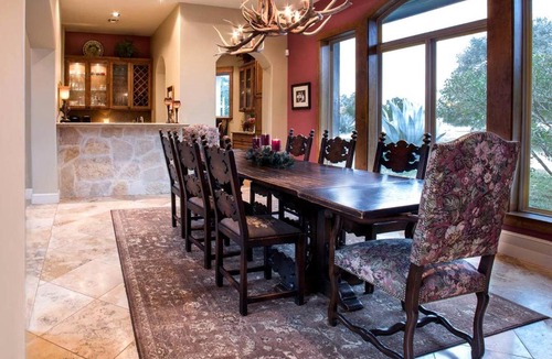 Pipe Creek House | Elegant Texas Hill Country Cottage in Pipe Creek for Family Vacations in Texas