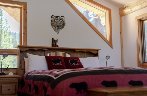 Monarch Cabin | Elk Creek Lodge- Beautiful Rocky Mountain Getaway!