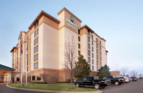 Dupont Hotel | Embassy Suites by Hilton Denver International Airport