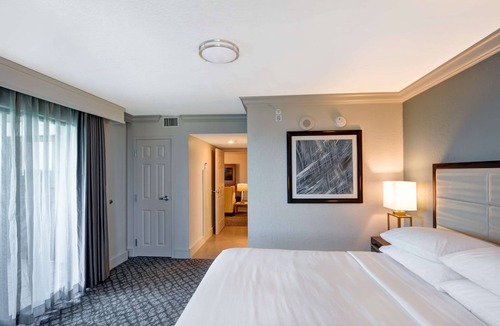 Downtown Orlando Hotel | Embassy Suites by Hilton Orlando Downtown