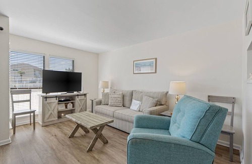 Holiday Isle Condo | Emerald Coast Studio FreeBeachService&Pet Friendly