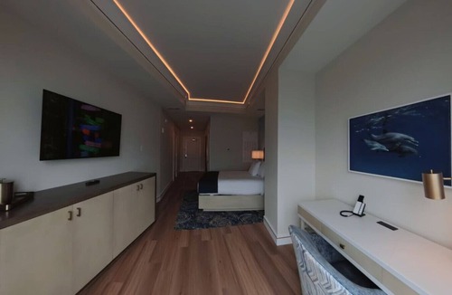 Destin Hotel | Emerald Grande Newest Addition- Harbor Suites