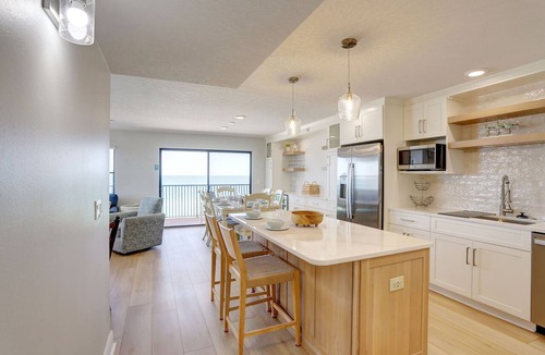 North Redington Beach Condo | Emerald Isle 502 Beach front w|huge balcony, Pool and breathtaking views!