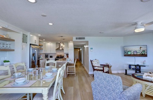 North Redington Beach Condo | Emerald Isle 502 Beach front w|huge balcony, Pool and breathtaking views!