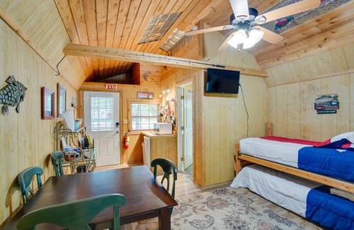 Emory Apartment | Emory Studio Cabin w/Lake Fork Boat Access!