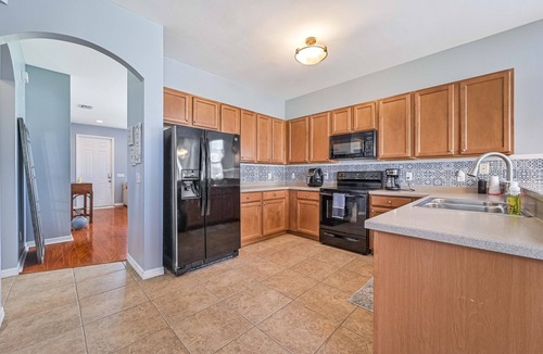 Estero House | End Unit Townhome with Garage ~ Minutes to Shopping & Dining!