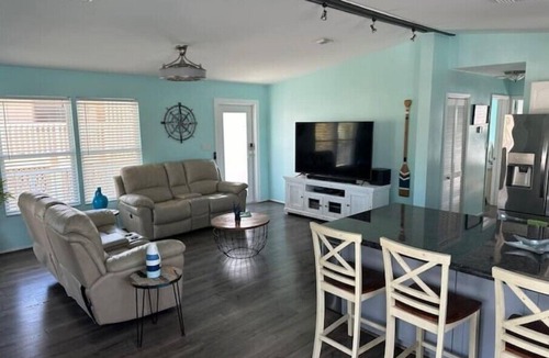 Cutthroat Harbor Estates House | Endless Summer Beach House