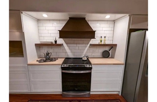 Lampe Cottage | English Cottage near Branson Attractions