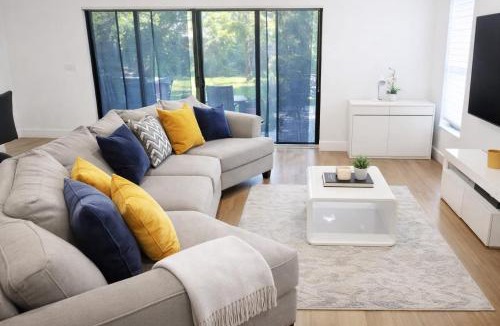 Hallandale Beach House | Enjoy our brand new home close to Hollywood in Hallandale Beach!