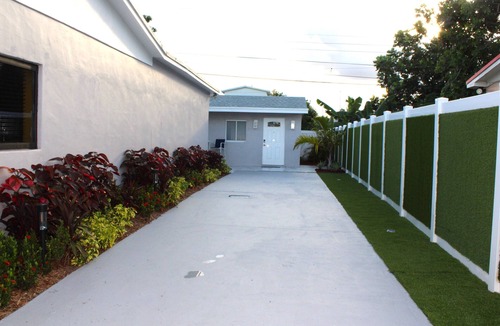 Miami Gardens Apartment | Enjoy this stylish studio space. Walking distance from Hardrock Stadium