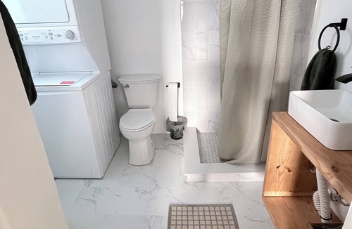 O'byrne Condo | Enjoyable 1 Shared Room Next to Beach