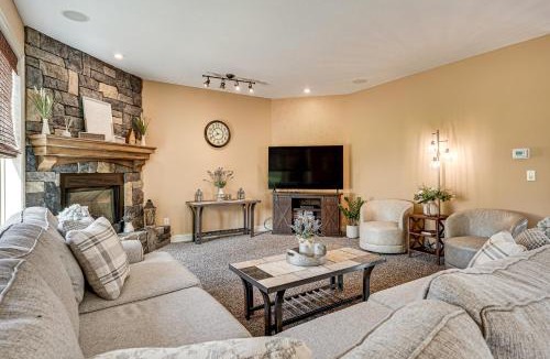 Turners House | Entertainment Hub! Massive Springfield Area Home