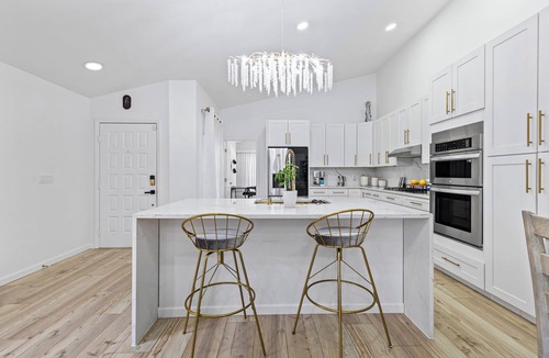 Oak Grove House | Escape to Florida Luxury – Lake View Pool Home in Lutz!