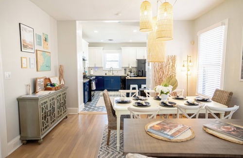 Galveston House | Escape to your very own personal oasis at The Oasis at R.