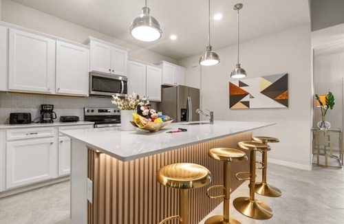 Four Corners Villa | EV 15859 - 7 Bed 6 Bath with Screened-In Private Pool with Spillover Spa