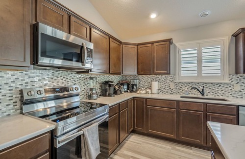 Dunedin Villa | Everything! 3/2, FREE golf & 4-seat cart, RESIDENT passes, pets.