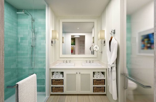 Hollywood Hotel | Everything You Need For The Perfect Vacation! 2 Relaxing Units, Pool, Beachfront